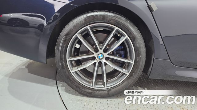 BMW 5 Series (G30) 520i M Sport 2022 — фото 5