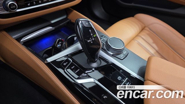 BMW 5 Series (G30) 520i M Sport 2022 — фото 9