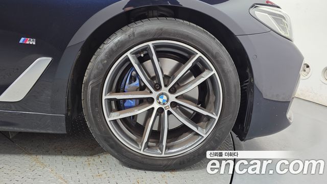 BMW 5 Series (G30) 520i M Sport 2022 — фото 27