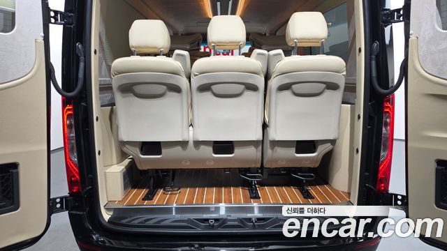 Mercedes-Benz Sprinter 3.0 Diesel W907 2023 — фото 23