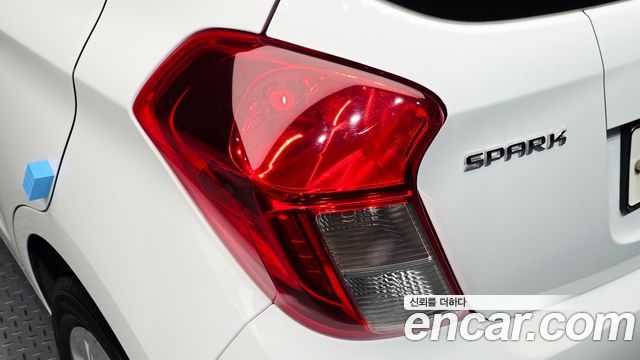 Chevrolet Spark Van 2021 — фото 23