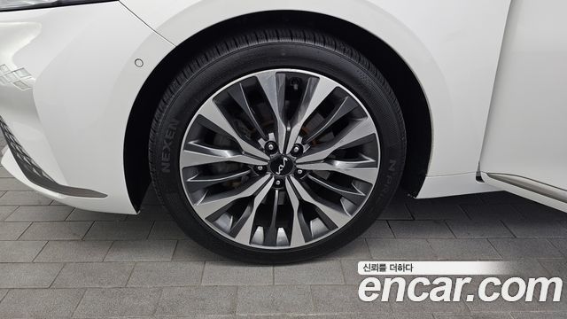 Kia K8 2.5 Gasoline 2WD Noblesse 2022 — фото 5