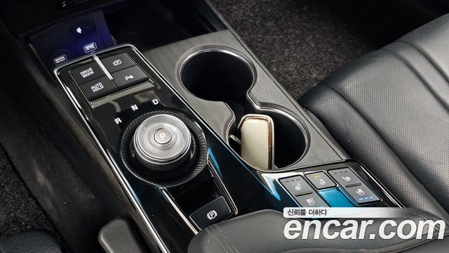 Kia K8 2.5 Gasoline 2WD Noblesse 2022 — фото 9