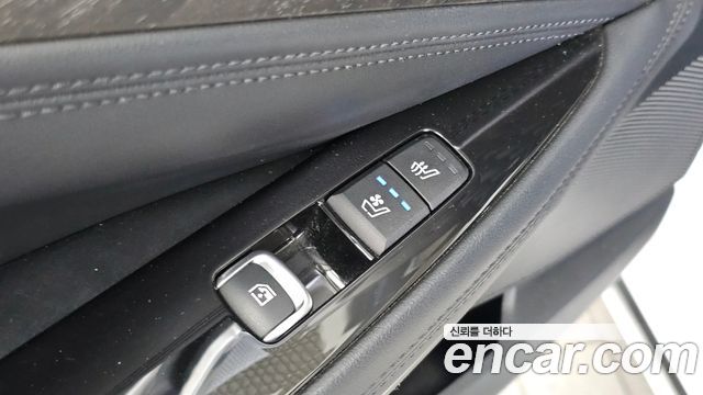 Kia K8 2.5 Gasoline 2WD Noblesse 2022 — фото 18
