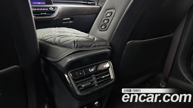 Kia K8 2.5 Gasoline 2WD Noblesse 2022 — фото 31