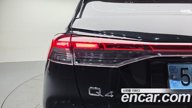 Audi Q4 e-tron (F4) 40 2022 — фото 23