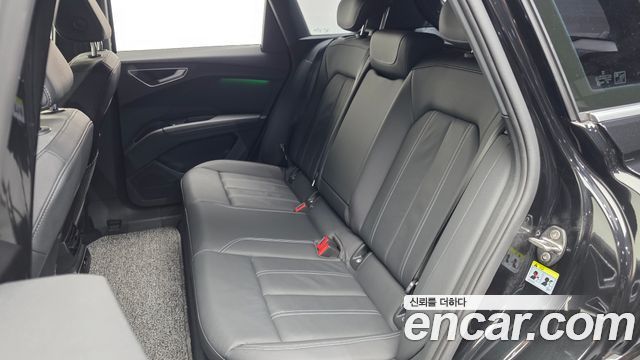 Audi Q4 e-tron (F4) 40 2022 — фото 26