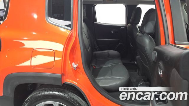 Jeep Renegade 2.0 Diesel Limited High AWD 2019 — фото 15
