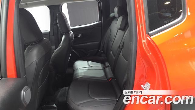 Jeep Renegade 2.0 Diesel Limited High AWD 2019 — фото 16
