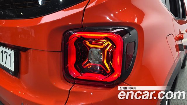Jeep Renegade 2.0 Diesel Limited High AWD 2019 — фото 29