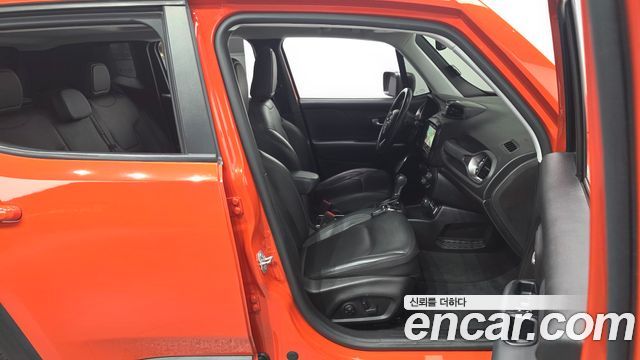 Jeep Renegade 2.0 Diesel Limited High AWD 2019 — фото 32