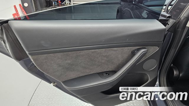 Tesla Model 3 Long Range AWD 2022 — фото 31