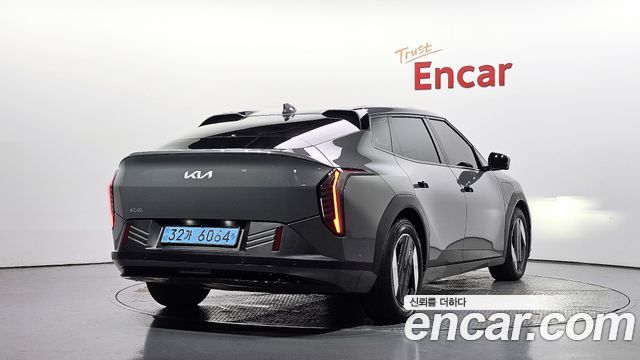 Kia EV4 Long Range 2WD Earth 2026 — фото 2