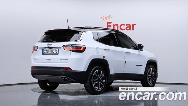 Jeep Compass (II) 2.4 Limitied AWD 2022 — фото 2