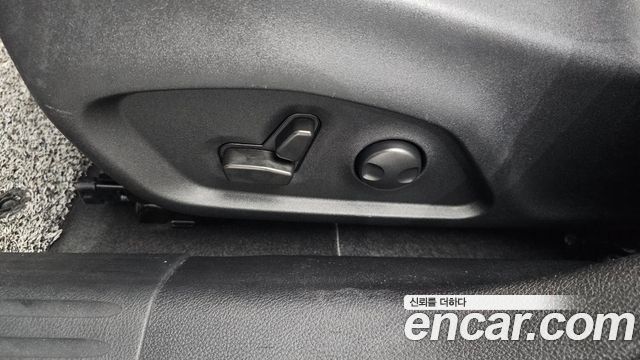 Jeep Compass (II) 2.4 Limitied AWD 2022 — фото 31