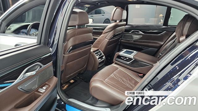 BMW 7 Series (G11) 730d xDrive M Sport 2018 — фото 12
