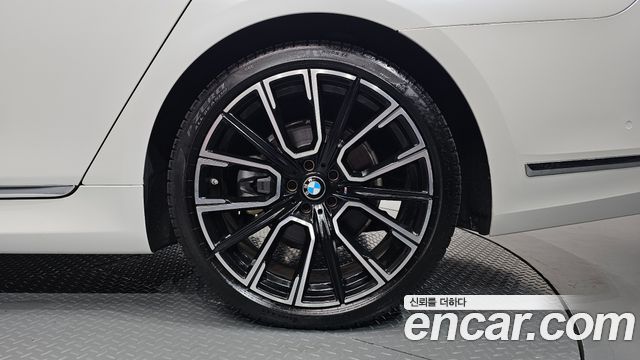 BMW 7 Series (G11) 730d xDrive M Sport 2018 — фото 21