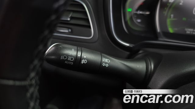 Renault Korea QM6 Diesel 4WD RE Signature 2017 — фото 33