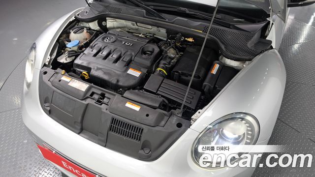 Volkswagen Beetle 2.0 TDI Premium 3rd 2016 — фото 6