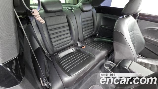Volkswagen Beetle 2.0 TDI Premium 3rd 2016 — фото 11