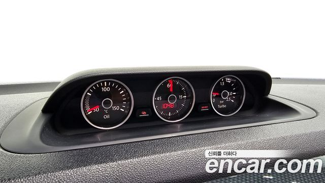 Volkswagen Beetle 2.0 TDI Premium 3rd 2016 — фото 12