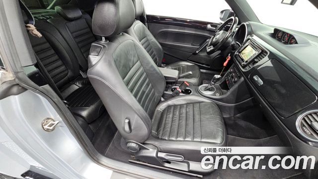 Volkswagen Beetle 2.0 TDI Premium 3rd 2016 — фото 18