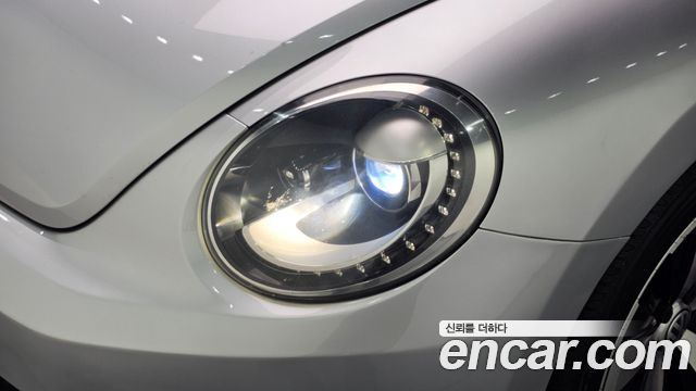 Volkswagen Beetle 2.0 TDI Premium 3rd 2016 — фото 22