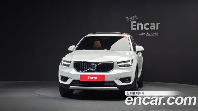 Volvo XC40 B4 Inscription 2021 — фото 3