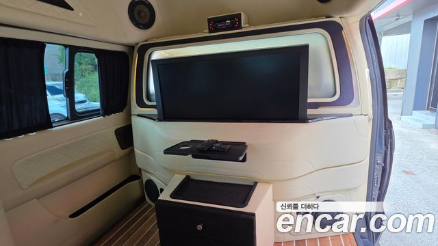 Hyundai Grand Starex 4WD Limousine 2019 — фото 16