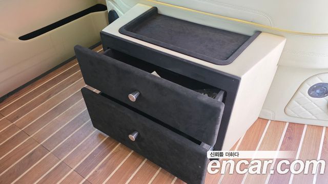 Hyundai Grand Starex 4WD Limousine 2019 — фото 17