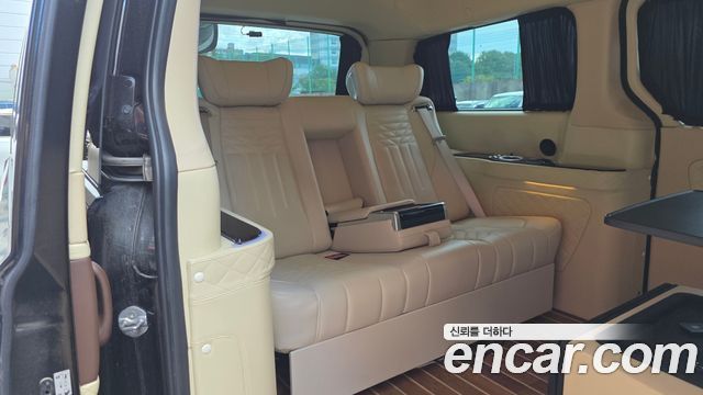 Hyundai Grand Starex 4WD Limousine 2019 — фото 18