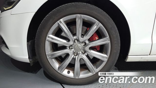 Audi A6 3.0 TDI Quattro C7 2013 — фото 5