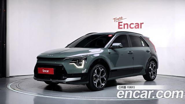Kia Niro Signature 2022 — фото 1