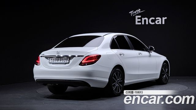 Mercedes-Benz C-Class (W205) C200 2019 — фото 2