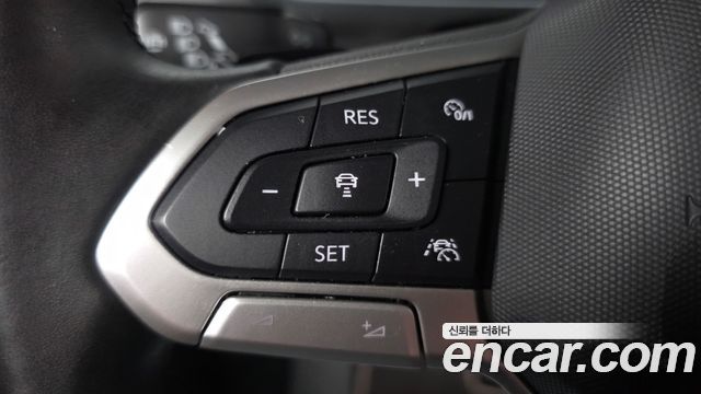 Volkswagen Tiguan (II) 2.0 TDI Premium 2021 — фото 18