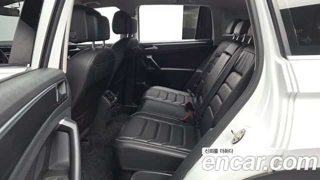 Volkswagen Tiguan (II) 2.0 TDI Premium 2021 — фото 26