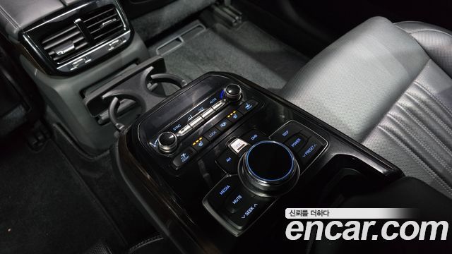 Genesis EQ900 3.8 GDI Luxury 2018 — фото 19