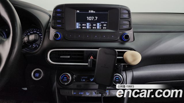 Hyundai Kona Hybrid Premium Special 2020 — фото 13