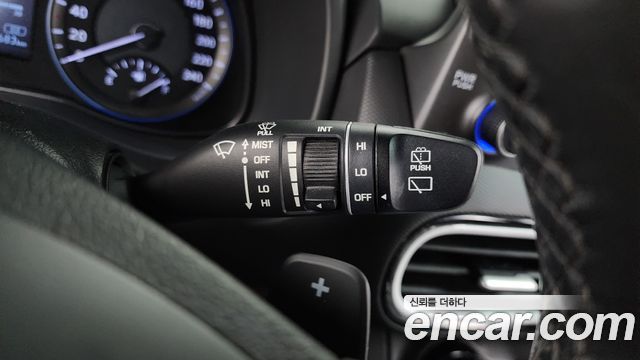 Hyundai Kona Hybrid Premium Special 2020 — фото 18