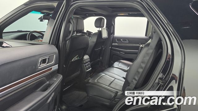 Ford Explorer 3.5 Limited 4WD 5th 2016 — фото 12