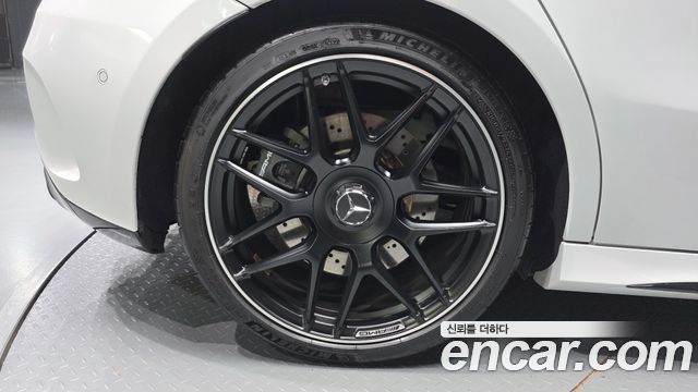 Mercedes-Benz A-Class (W177) AMG A45 4MAITC+ Hatchback 2023 — фото 5
