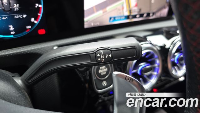 Mercedes-Benz A-Class (W177) AMG A45 4MAITC+ Hatchback 2023 — фото 9