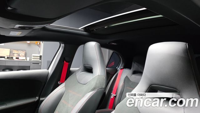 Mercedes-Benz A-Class (W177) AMG A45 4MAITC+ Hatchback 2023 — фото 19