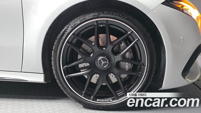 Mercedes-Benz A-Class (W177) AMG A45 4MAITC+ Hatchback 2023 — фото 21