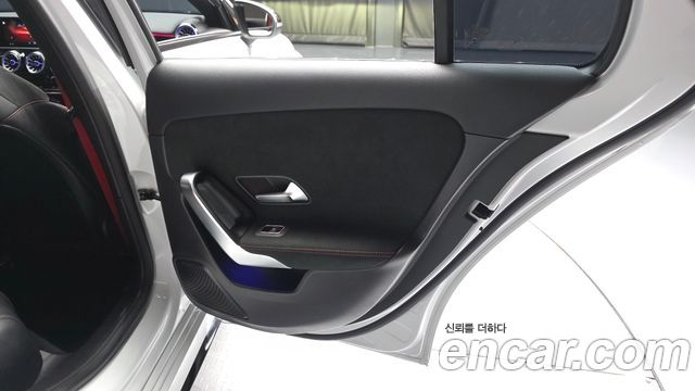 Mercedes-Benz A-Class (W177) AMG A45 4MAITC+ Hatchback 2023 — фото 25