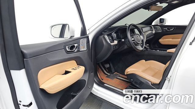 Volvo XC60 (II) D5 Inscription 2018 — фото 10