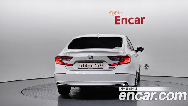 Honda Accord (X) 2.0 Hybrid Touring 2020 — фото 4
