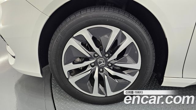 Honda Accord (X) 2.0 Hybrid Touring 2020 — фото 5