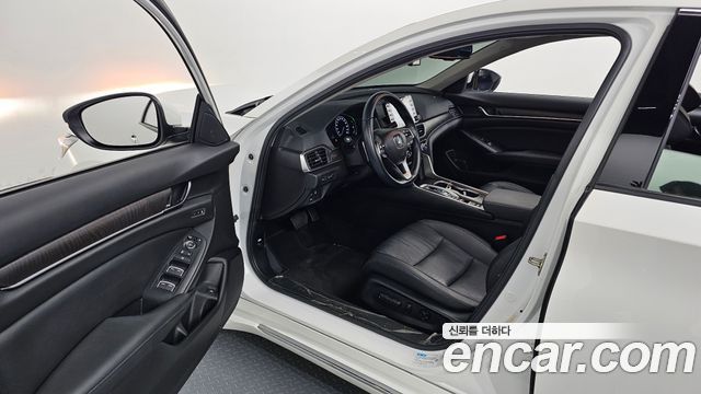 Honda Accord (X) 2.0 Hybrid Touring 2020 — фото 10