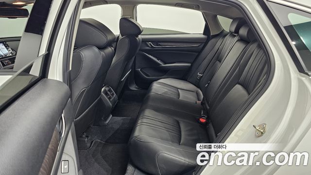 Honda Accord (X) 2.0 Hybrid Touring 2020 — фото 12